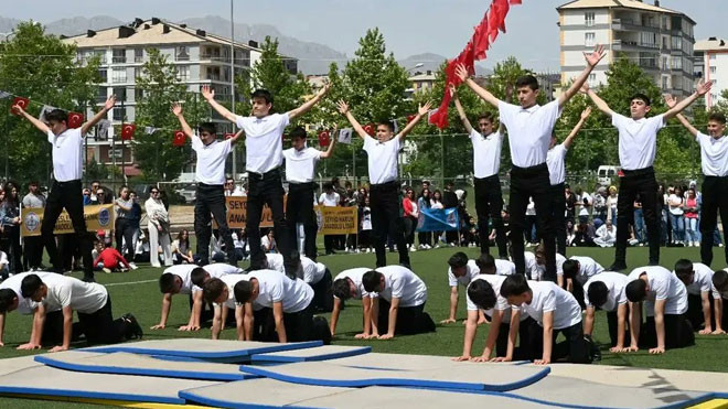 19 Mayıs coşkuyla kutlandı