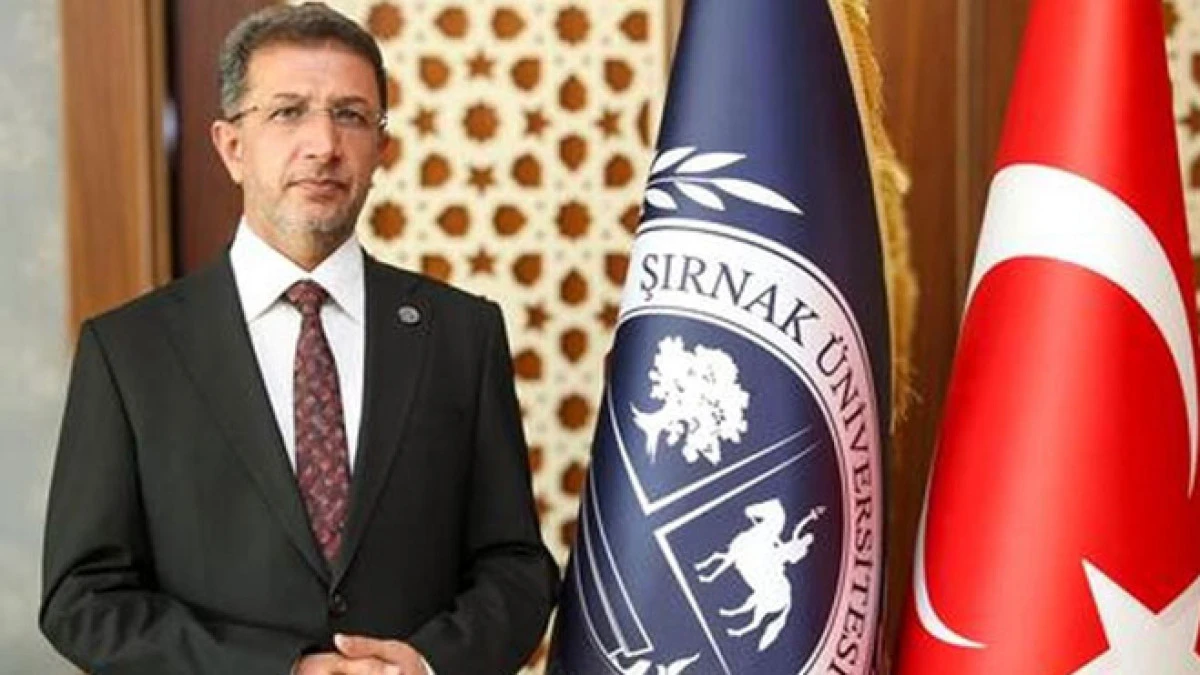 Akrabalarını &uuml;niversiteye doldurdu, savunması şaşırttı!