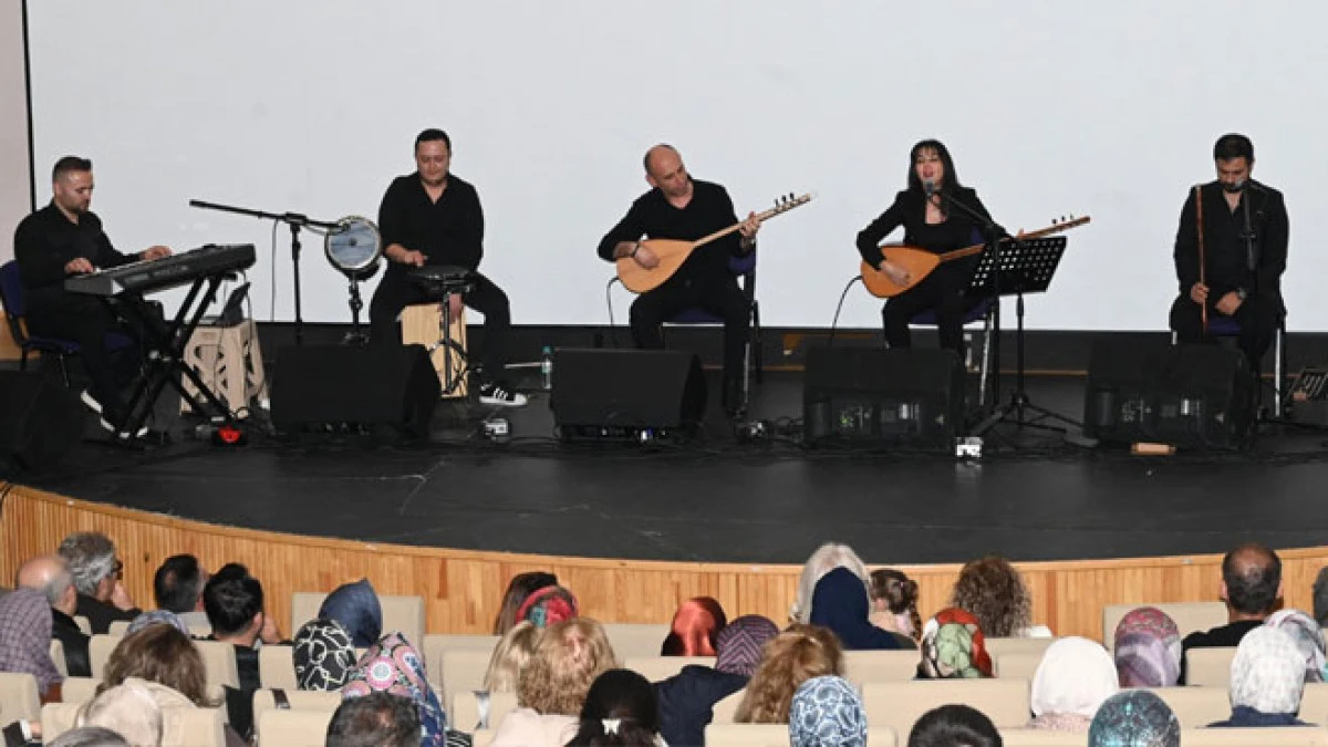 Antalya Devlet Konservatuvarı T&uuml;rk Halk M&uuml;ziği Konserine yoğun ilgi
