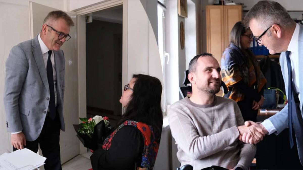 Başkan Ustaoğlu, çalışma arkadaşlarını unutmadı