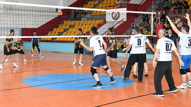 Başkanlık voleybol turnuvası başladı