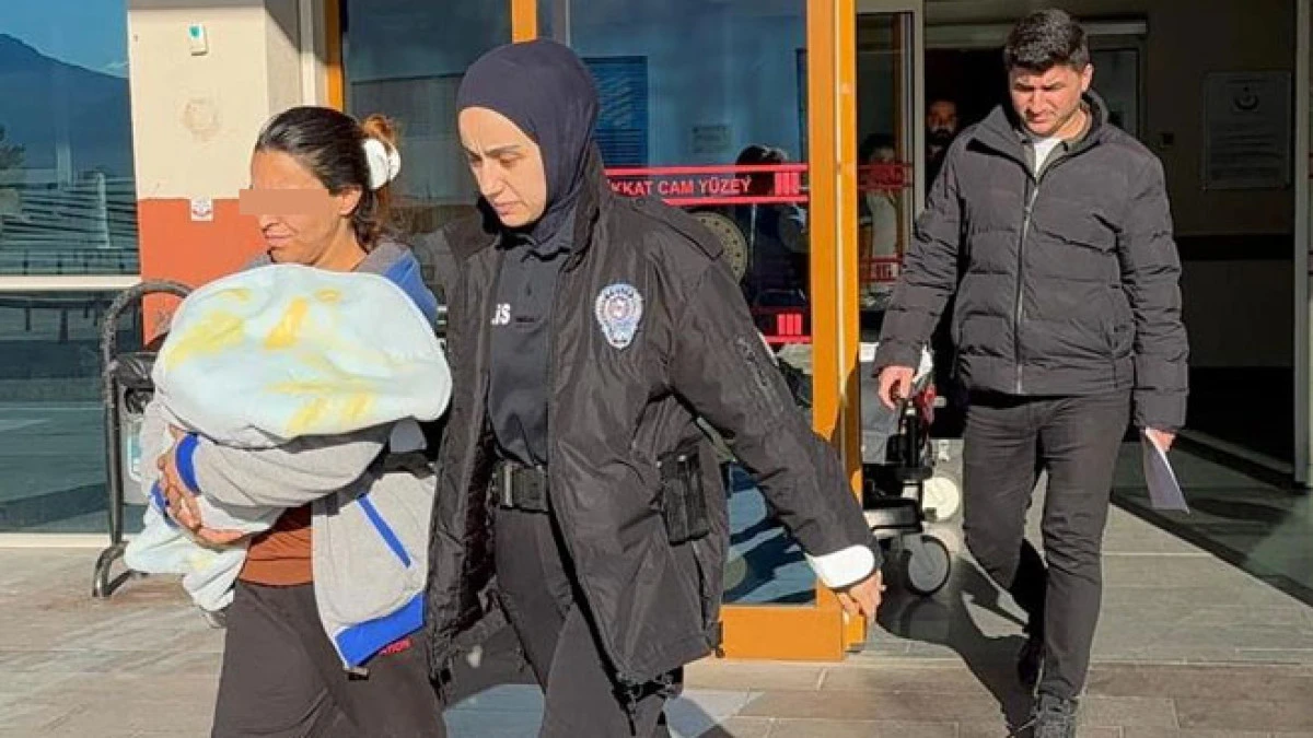 Bebeğinin bezinde uyuşturucu saklayan anne tutuklandı