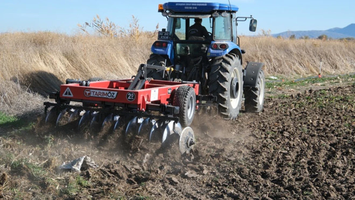 Belediye arpa, buğday ve yonca ekimine başladı