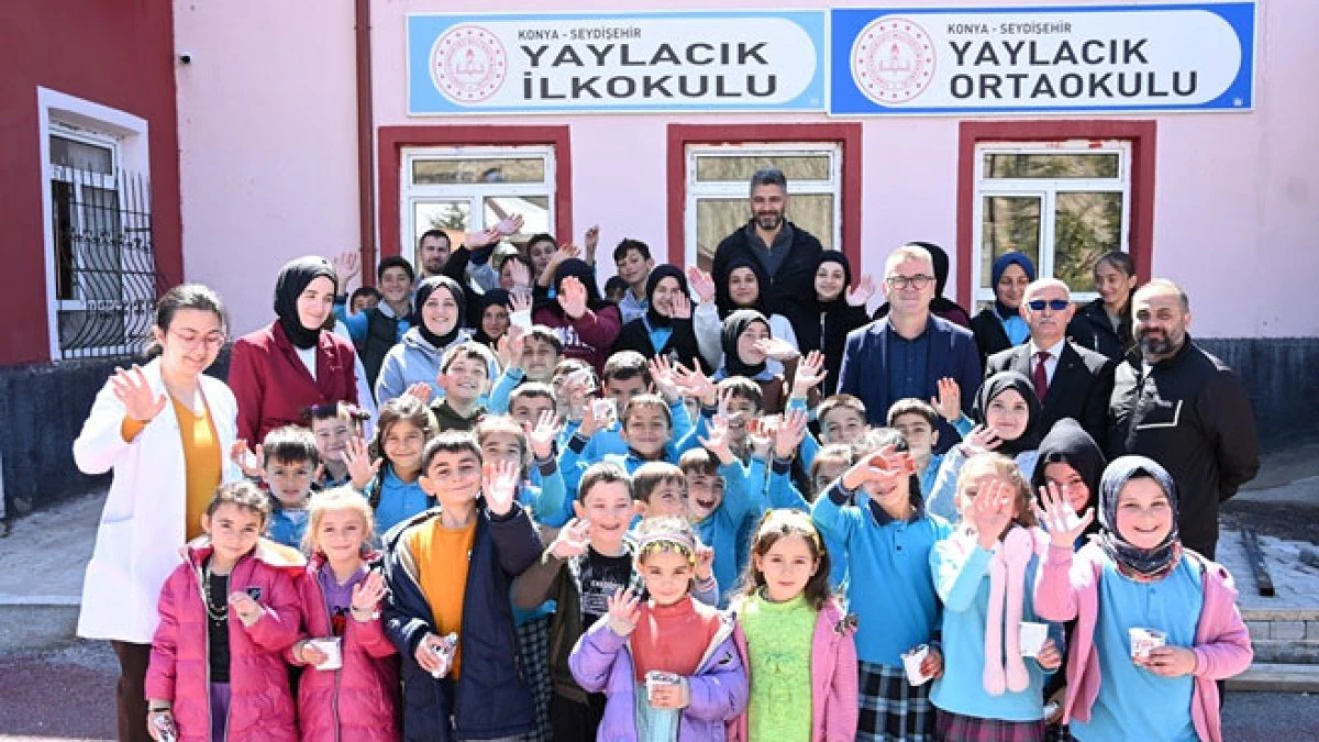 Belediyeden okul bah&ccedil;elerine g&uuml;l