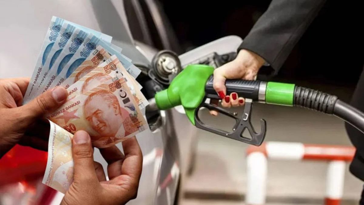 Benzine gece yarısı zam geliyor! Pompaya yansıyacak tutar belli oldu