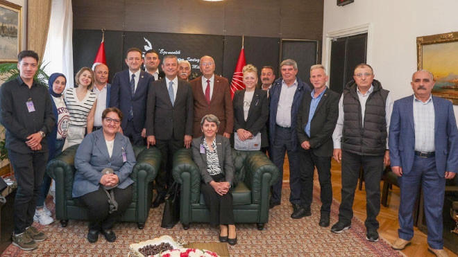 CHP’den Genel Başkan Özgür Özel'e ziyaret