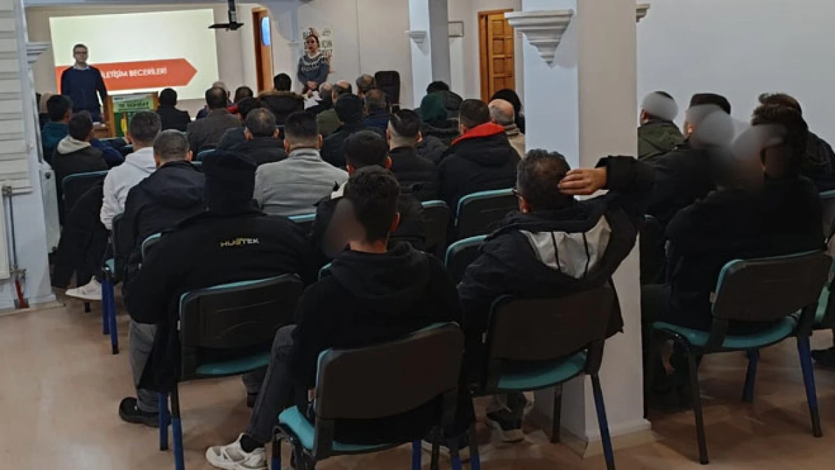 Denetimli serbestlik y&uuml;k&uuml;ml&uuml;lerine &lsquo;Aile i&ccedil;i iletişim&rsquo; semineri