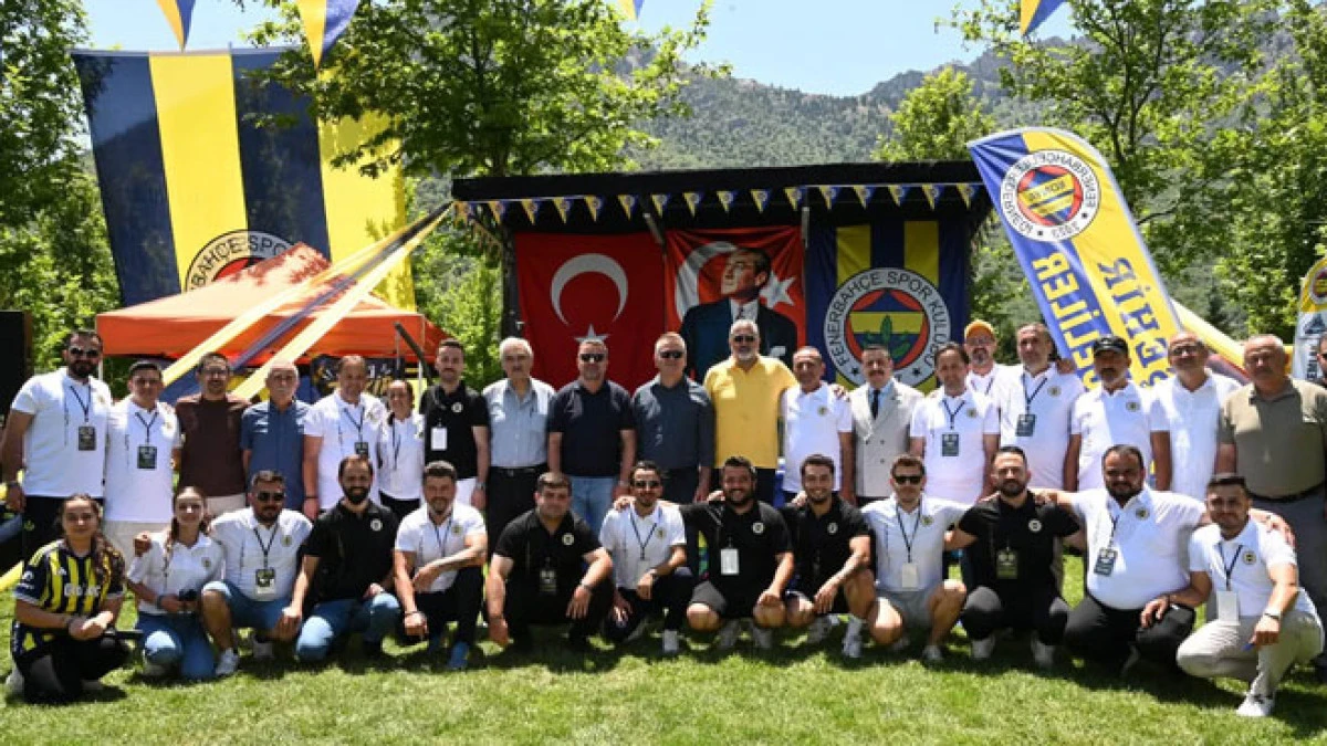 D&uuml;nya Fenerbah&ccedil;eliler G&uuml;n&uuml; kutlandı