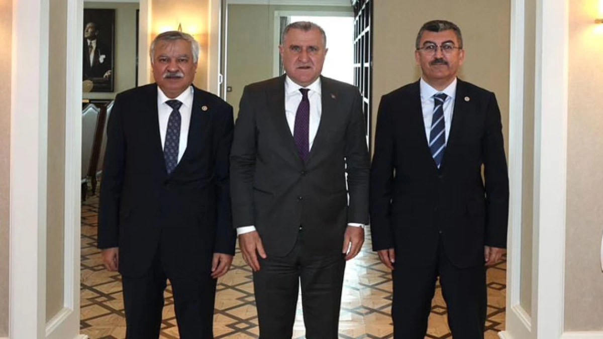 Ekici&rsquo;den Seydişehir&rsquo;e bin 400 kişilik spor salonu m&uuml;jdesi