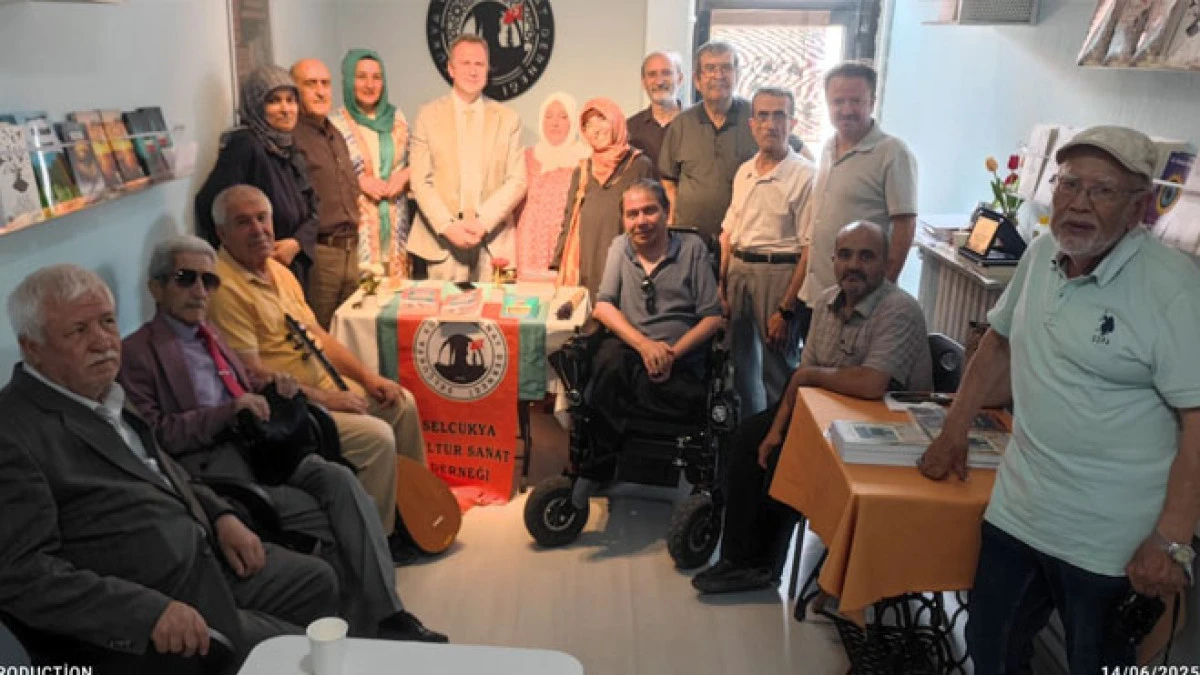 Ercan Arslan Selçukya'da okurlarıyla buluştu