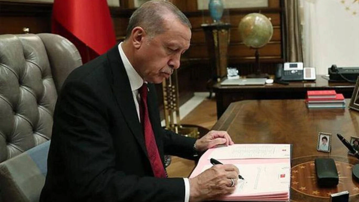 Erdoğan&rsquo;dan kritik atamalar! &Ccedil;ok sayıda vali ve &uuml;st y&ouml;netici değişti