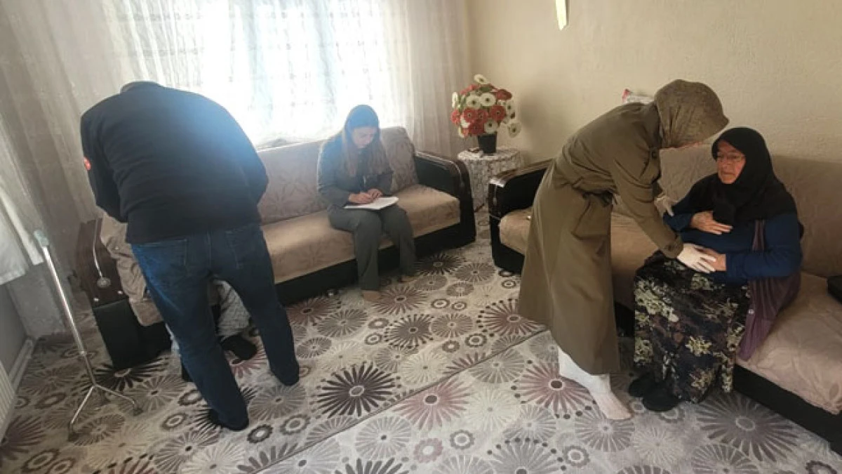 Evde fizyoterapi eğitim ve danışmanlık hizmeti devam ediyor