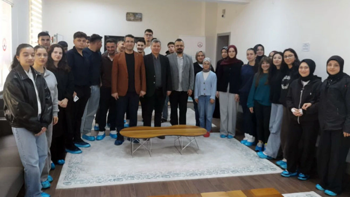 Gen&ccedil;ler ve kadınlar i&ccedil;in kariyer ve girişimcilik projesi başladı