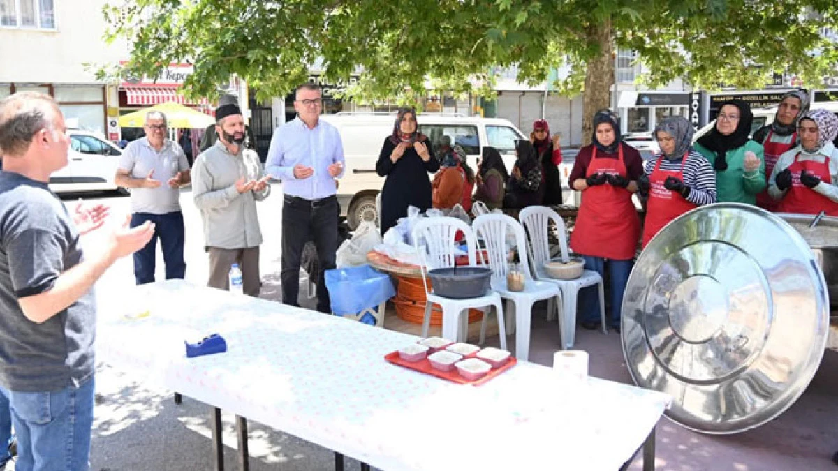 Hacıseyitali Mahallesi'nde geleneksel aşure etkinliği 