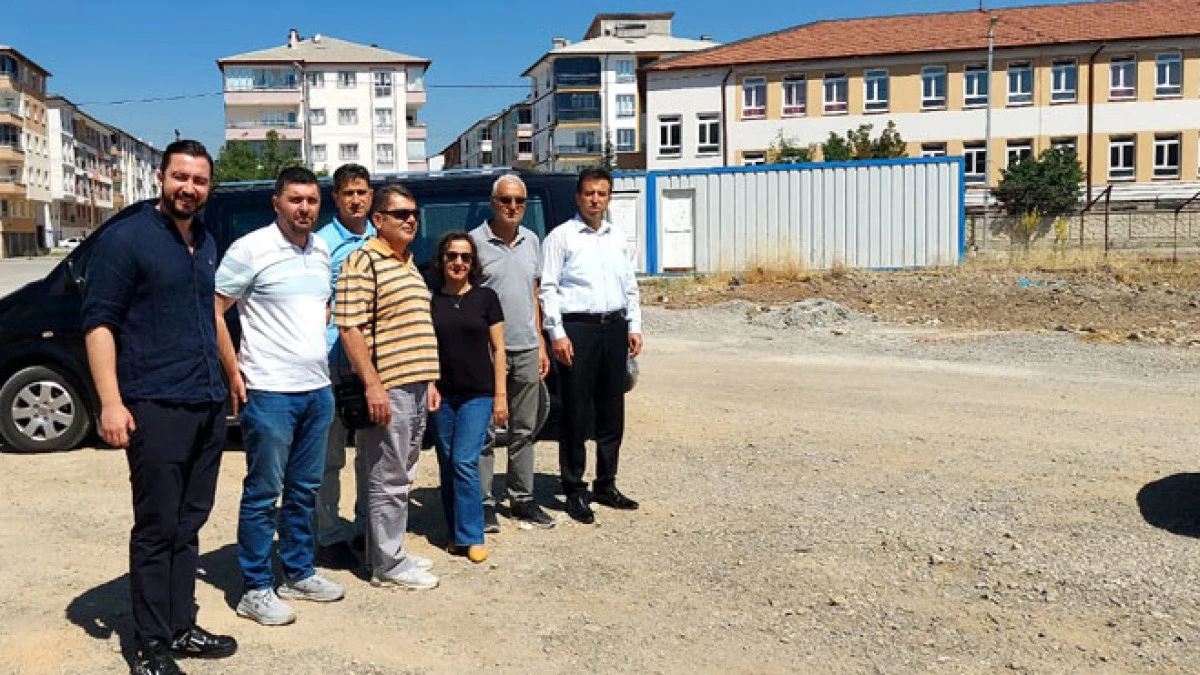 İhsan Tekin Ortaokulu’na yeni bina müjdesi! Yer teslimi yapıldı