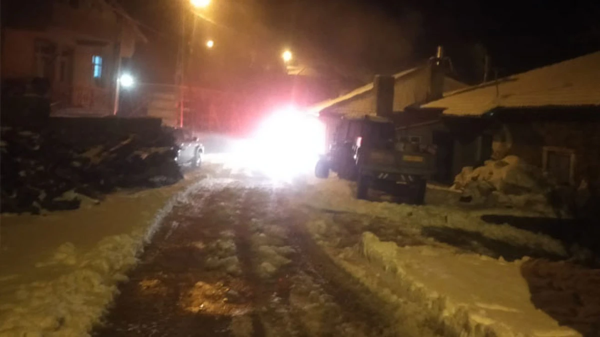 Kalorifer kazanı patladı: Yangın b&uuml;y&uuml;meden s&ouml;nd&uuml;r&uuml;ld&uuml;