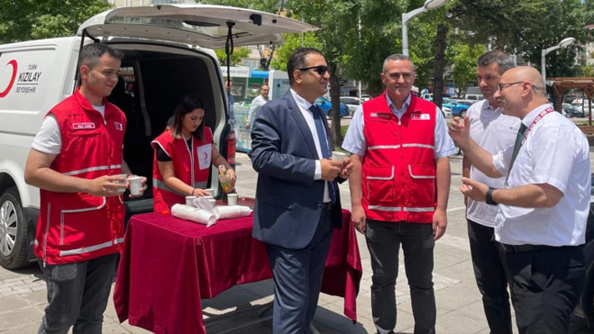 Kaymakam Kıyıcı&rsquo;dan kan bağışına destek