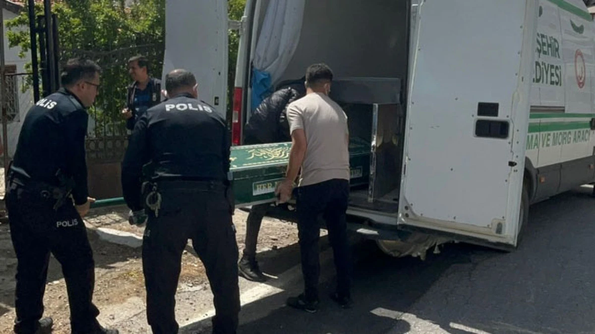 Kendisinden haber alınamayan kişi evinde ölü bulundu