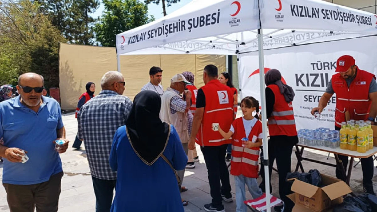 Kızılay’dan sıcak havalarda serinleten ikram