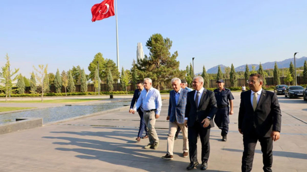 Konya Valisi Akın, Eti A.Ş.’yi ziyaret etti