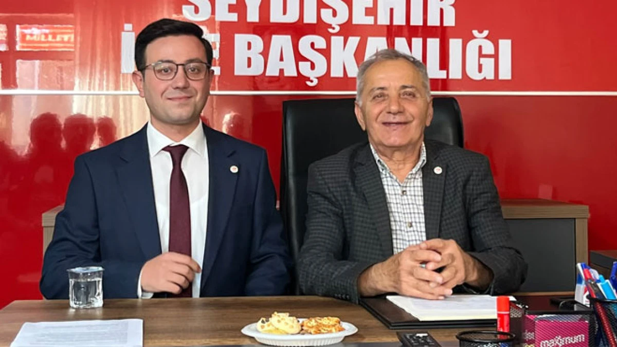 Mehmet Enes &Uuml;z&uuml;mc&uuml; il&ccedil;e başkanlığına adaylığını a&ccedil;ıkladı