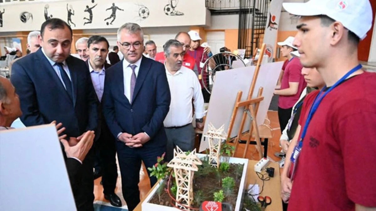 Mesleki Lisesi’nde TÜBİTAK 4006 Bilim fuarı coşkusu