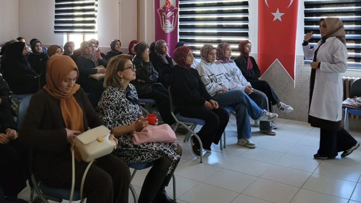 Mevlid-i Nebi Haftası’nda “Peygamberimiz ve Aile Ahlâkı” Konferansları düzenlendi