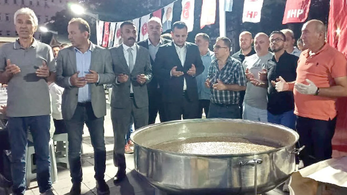 MHP Teşkilatı’ndan aşure ikramı etkinliği