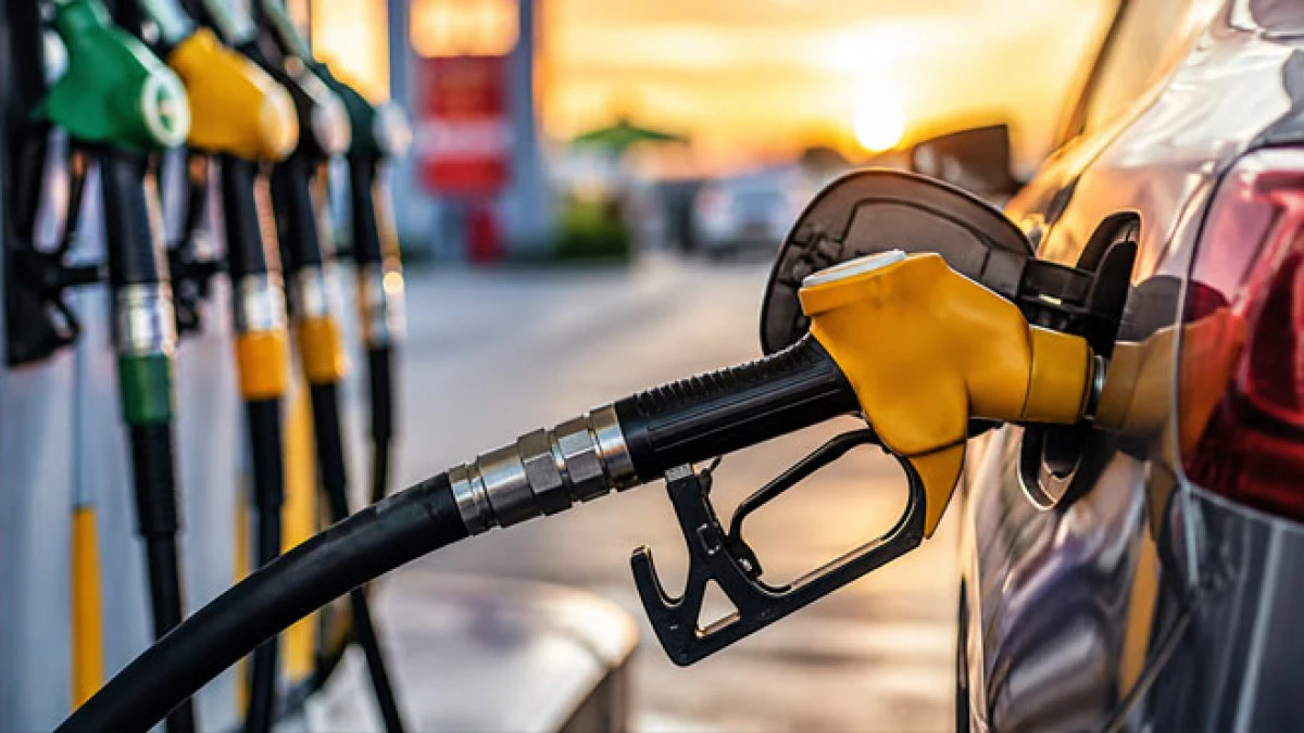 Motorin 100 TL yolunda! Bu gece akaryakıta yeniden zam gelecek
