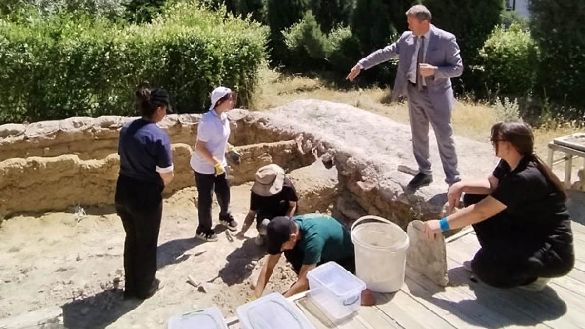 Sehal H&ouml;y&uuml;k'te &ouml;ğrenciler tarihe dokunuyor