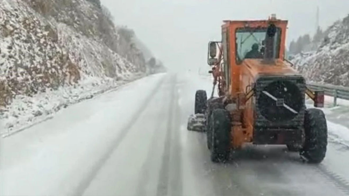 Seydişehir-Antalya karayolunda kar yağışı