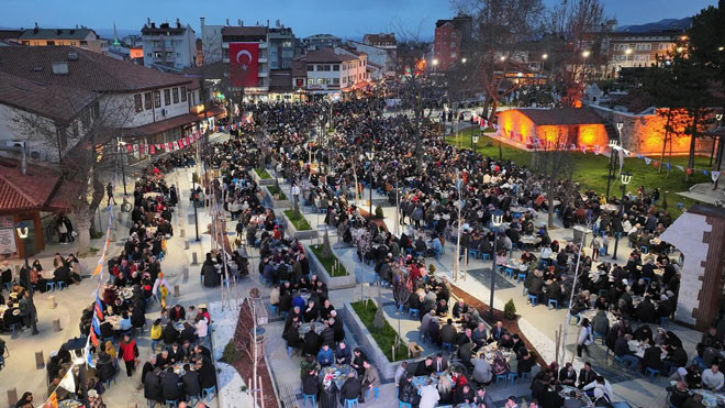 Seydişehir büyük iftar sofrasında buluştu