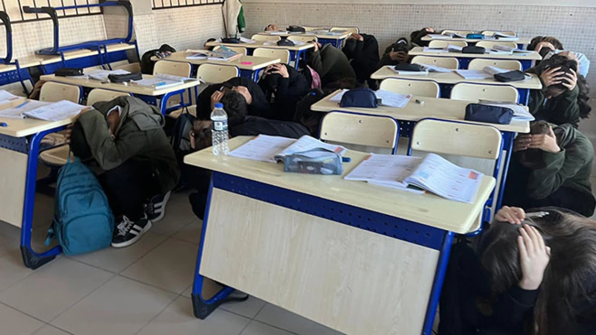 Seydişehir’de okullarda eş zamanlı afet tatbikatı gerçekleştirildi