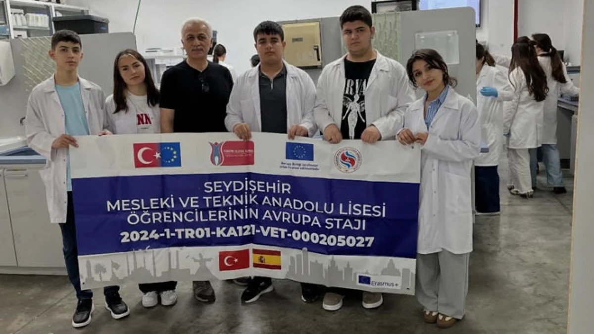 Seydişehirli &ouml;ğrenciler İspanya&rsquo;da stajda