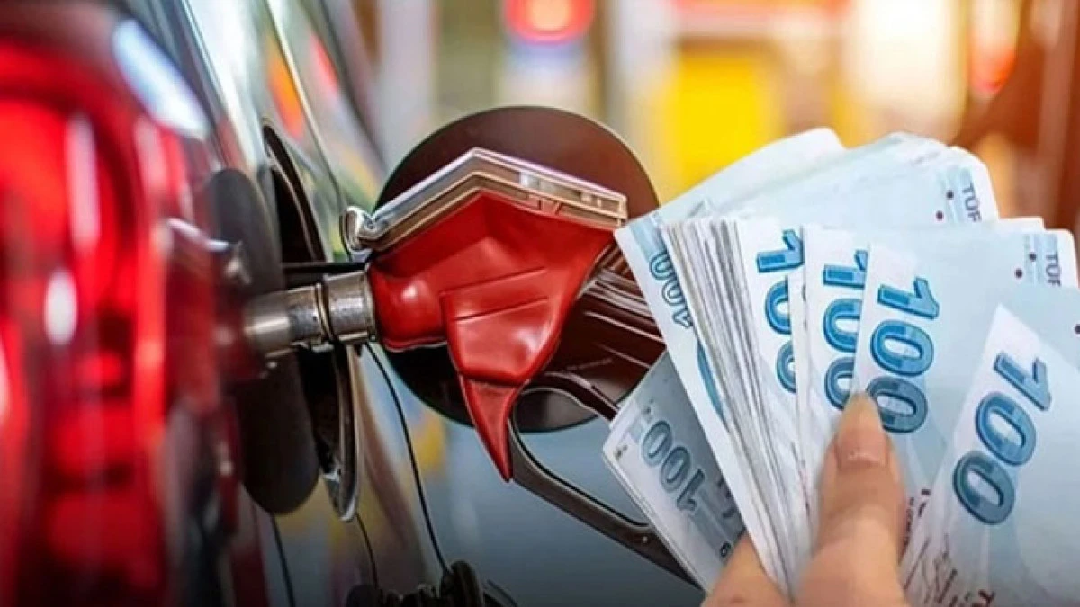 S&uuml;r&uuml;c&uuml;ler g&uuml;ne dev zamla uyandı! Motorin 100 TL sınırına dayandı