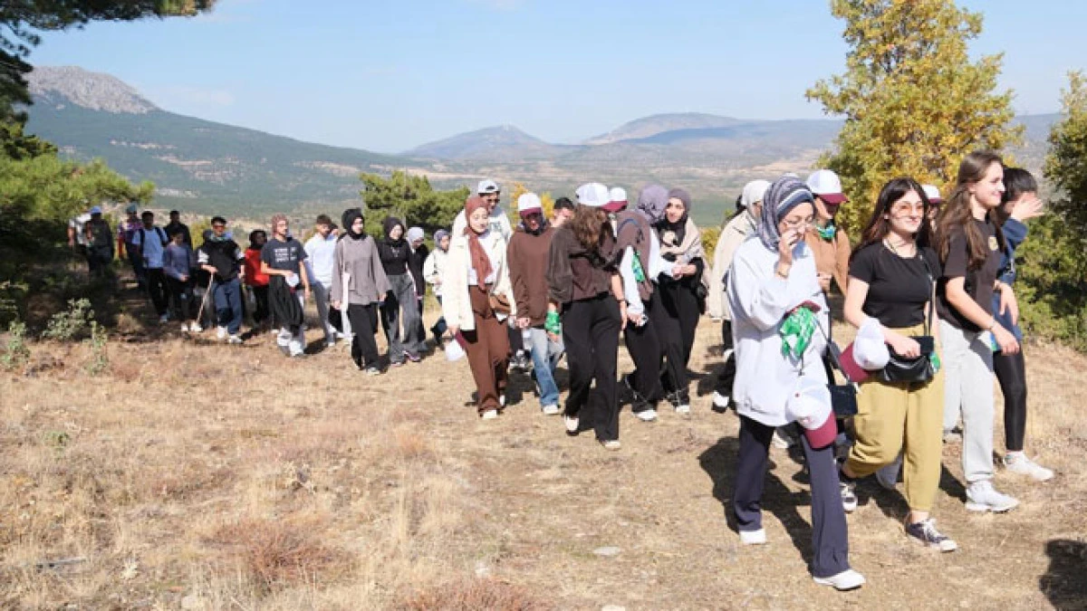 Üniversite öğrencileri, tarihi Homonada Yolu’nda yürüdü