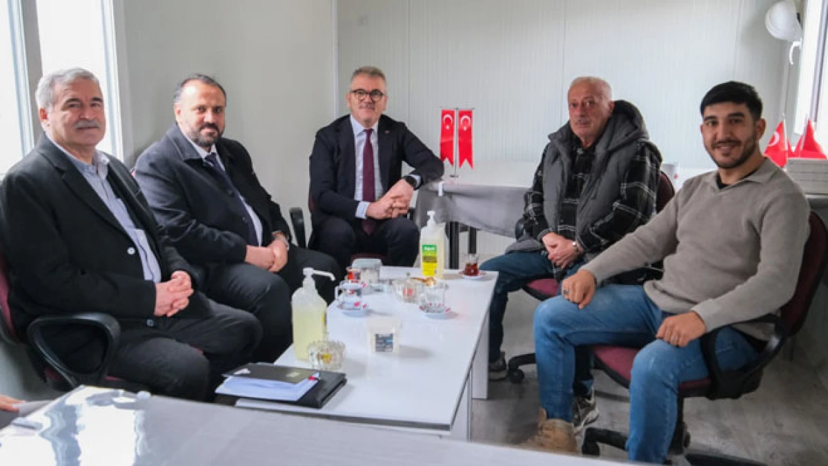 Ustaoğlu, kuran kursu inşaat alanında incelemelerde bulundu